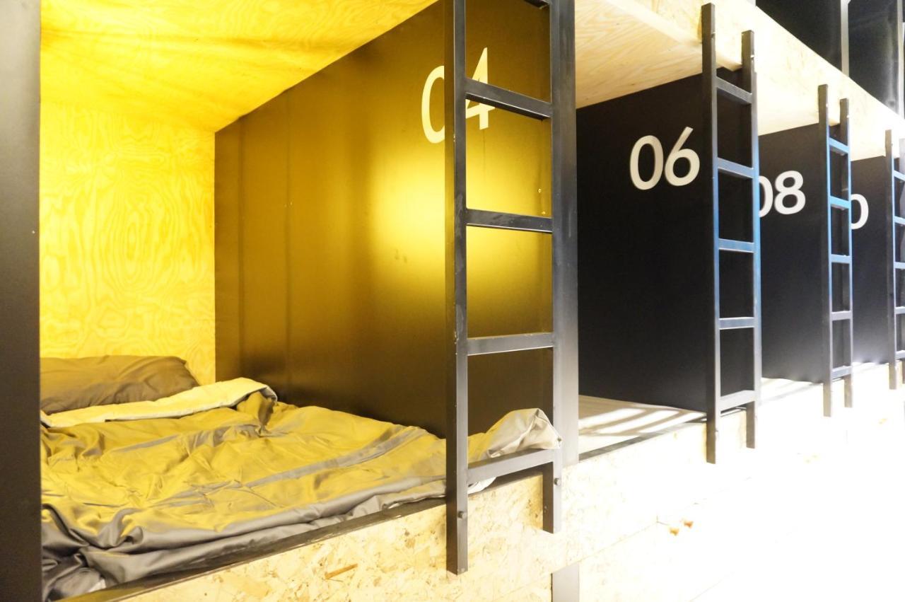Quiet Hostel Saigon ホーチミン市 エクステリア 写真
