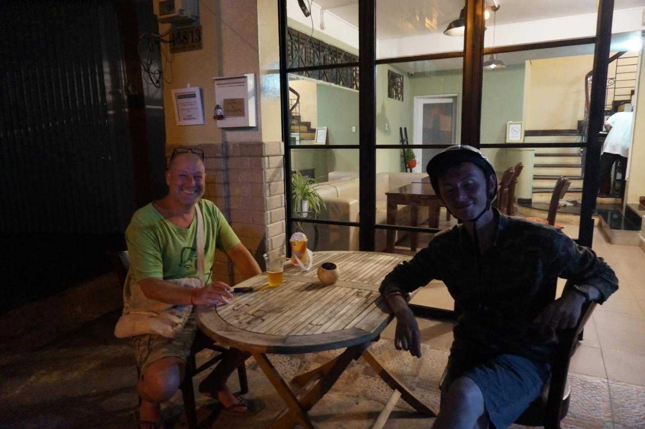 Quiet Hostel Saigon ホーチミン市 エクステリア 写真