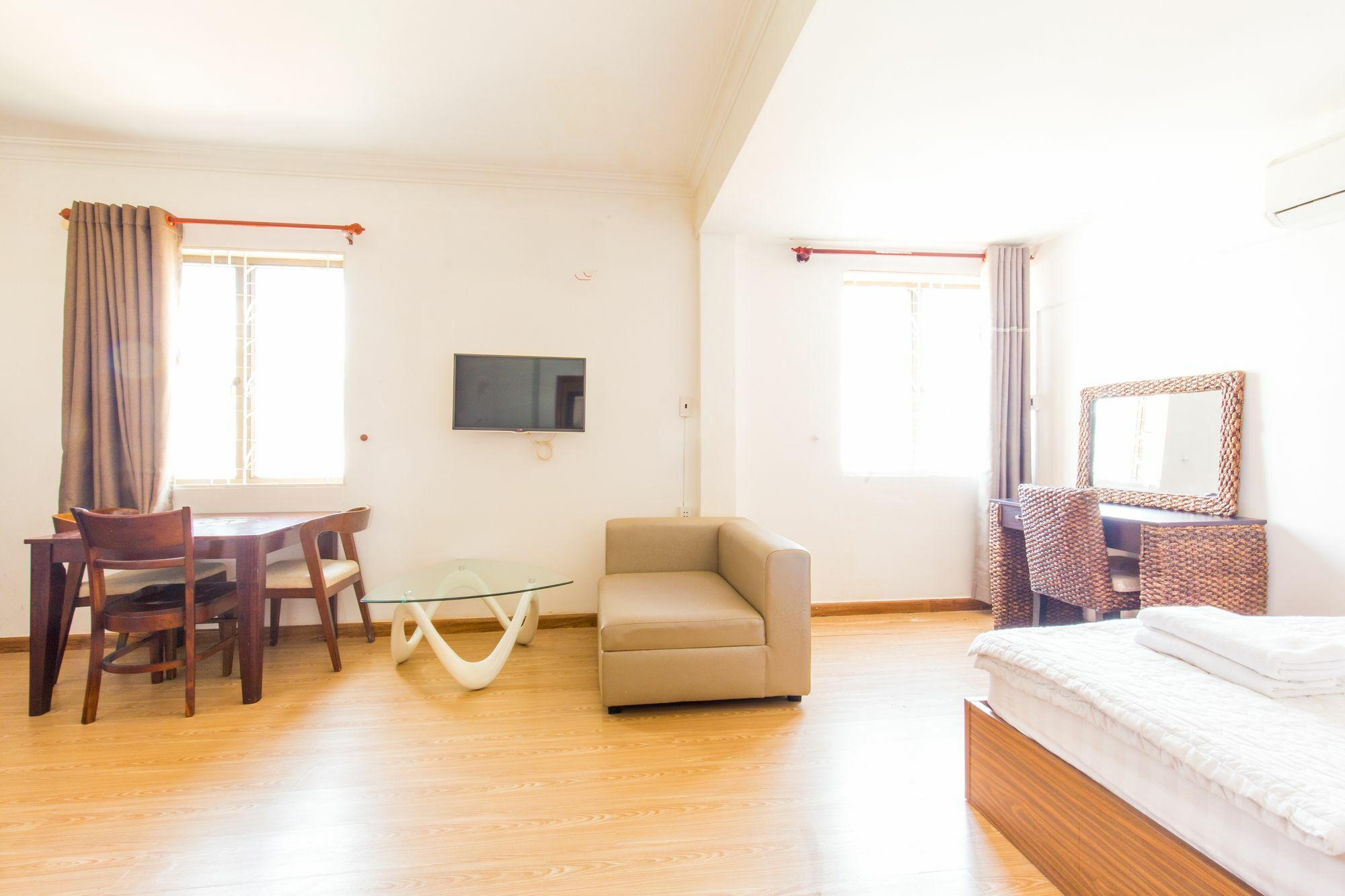 Quiet Hostel Saigon ホーチミン市 エクステリア 写真